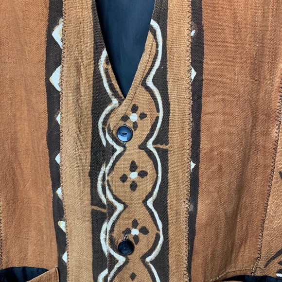 ❌SOLD❌ Men’s Heritage print V-Neck button vest - Picture 3 of 7